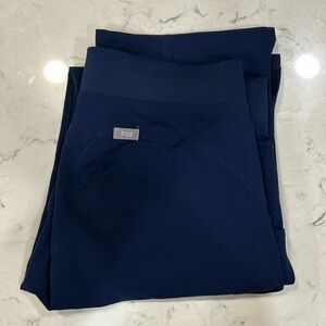 FIGS Scrub Pants
Flaire bottom